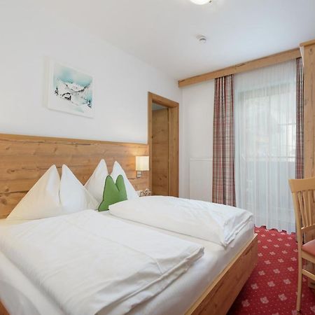 Pension Haus Am Dorfplatz Flachau Extérieur photo